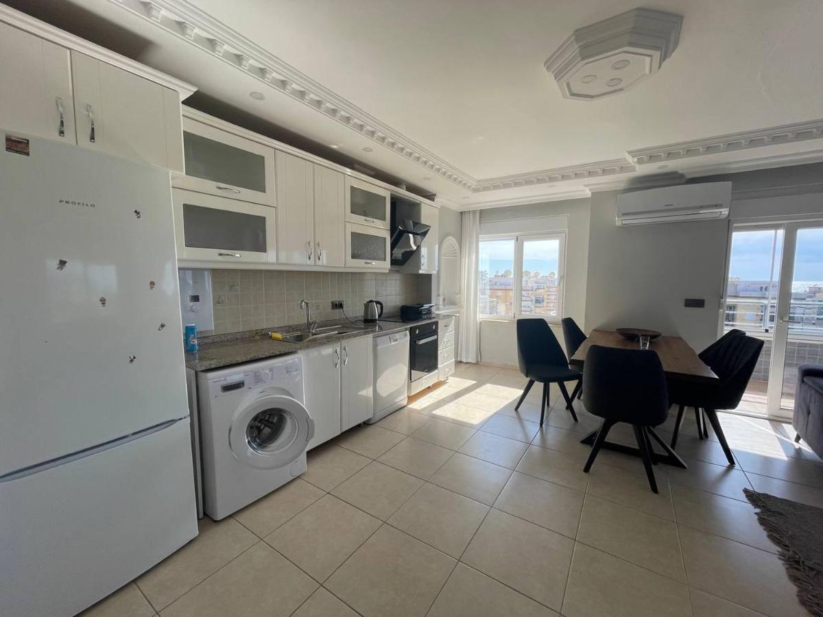 огромный видовой пентхаус у моря Appartement *